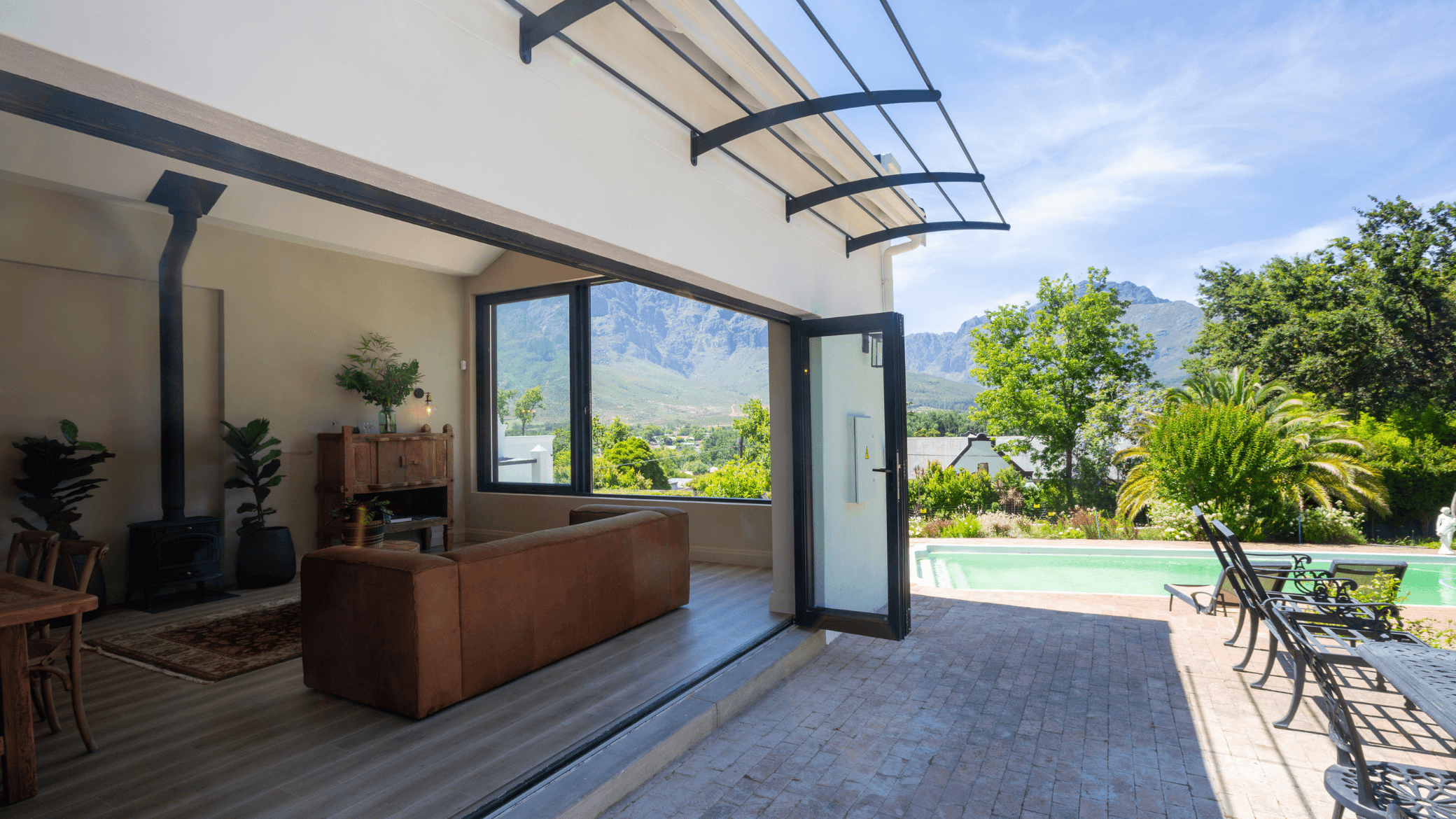 Manor House living room and pool